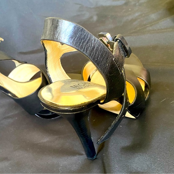 Michael Kors heels - Picture 2 of 5